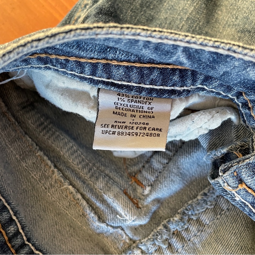 Wallflower junior’s Faded Blue Boot Cut Jeans - Picture 4 of 6